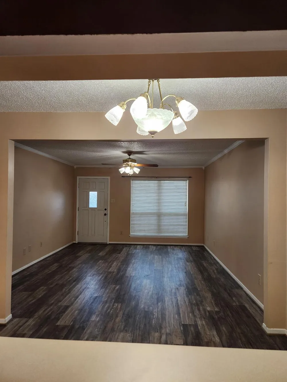 1252 Eagle Lake Road #8 Sealy, TX 77474