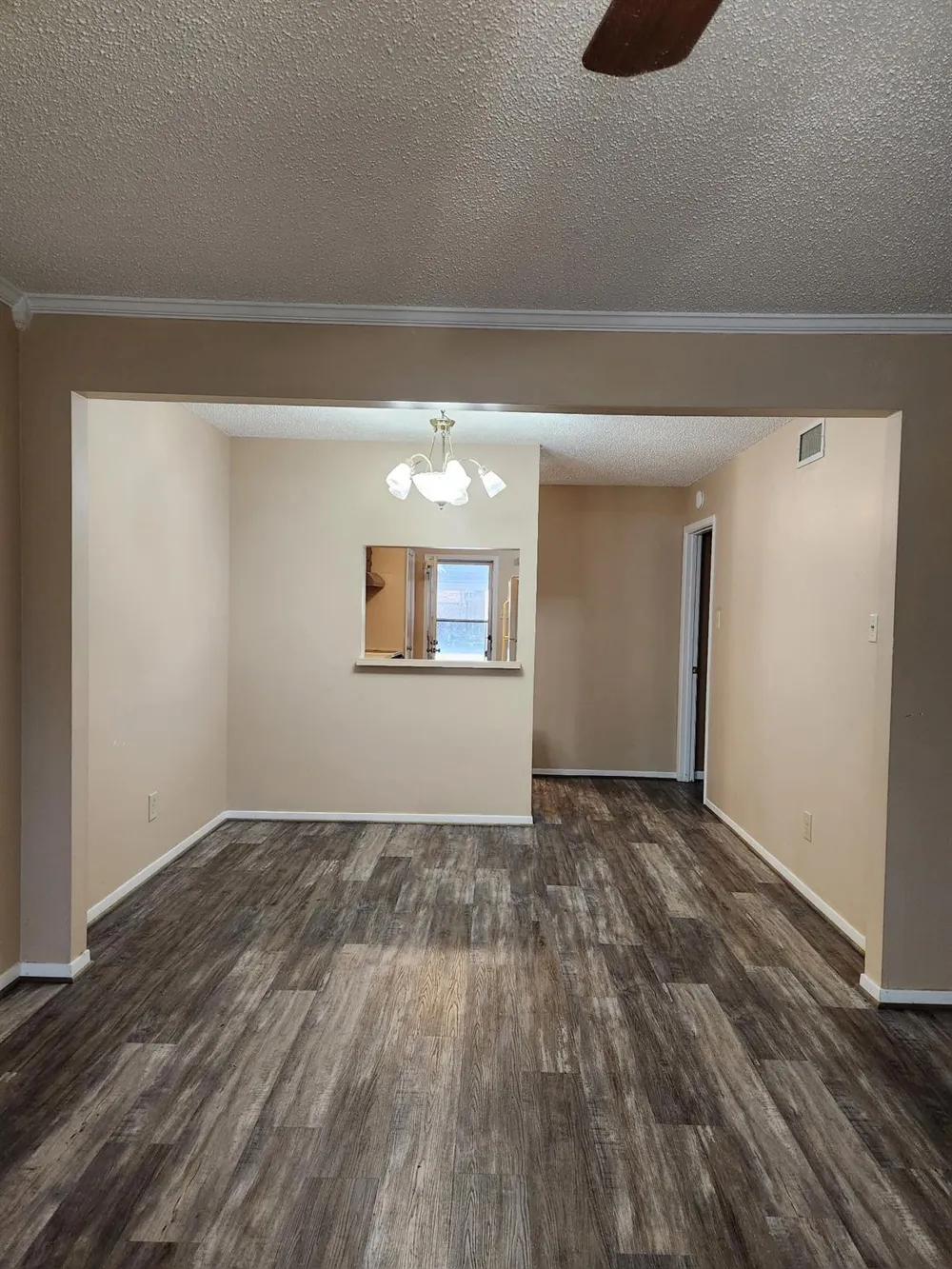 1252 Eagle Lake Road #8 Sealy, TX 77474