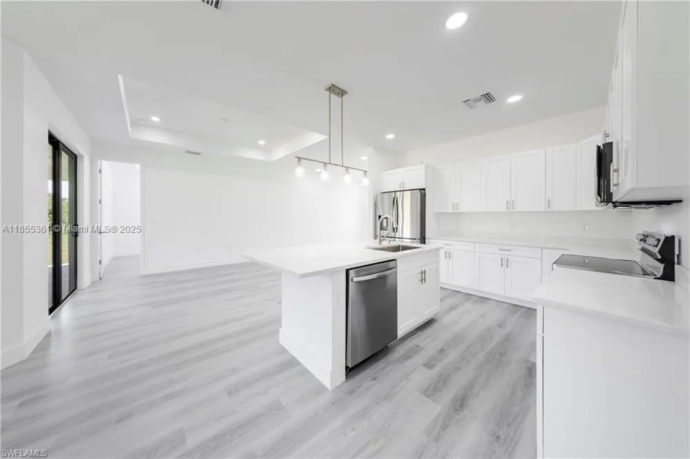829 Gillian Ave Lehigh Acres, FL 33974