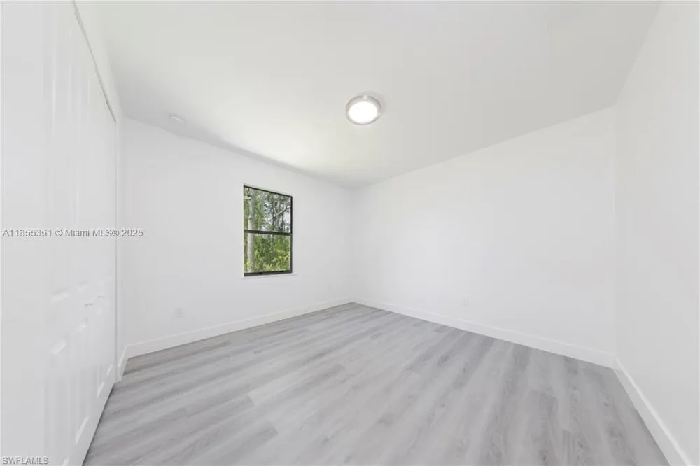 829 Gillian Ave Lehigh Acres, FL 33974