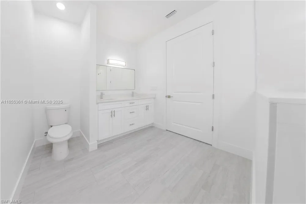 829 Gillian Ave Lehigh Acres, FL 33974