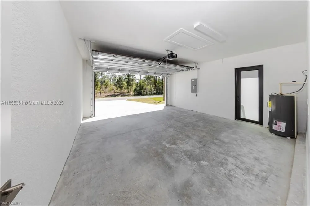 829 Gillian Ave Lehigh Acres, FL 33974