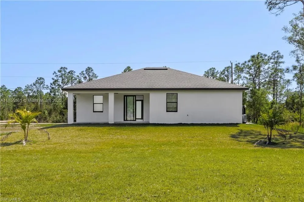 829 Gillian Ave Lehigh Acres, FL 33974