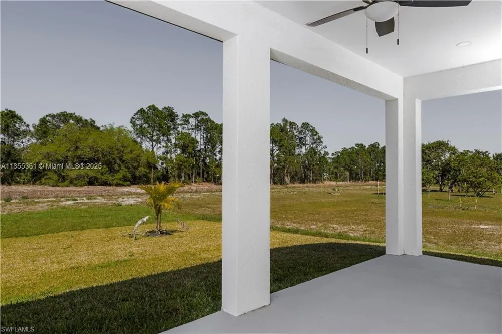 829 Gillian Ave Lehigh Acres, FL 33974