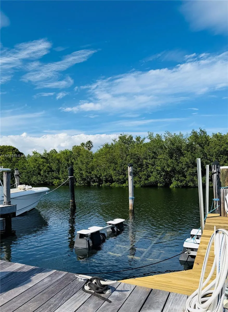 6200 SW 152nd St #5 Palmetto Bay, FL 33157