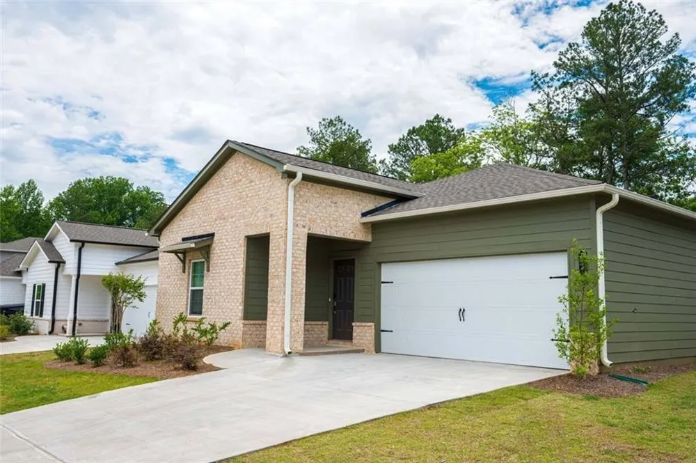 6462 Waypoint Street #Dover Flowery Branch, GA 30542