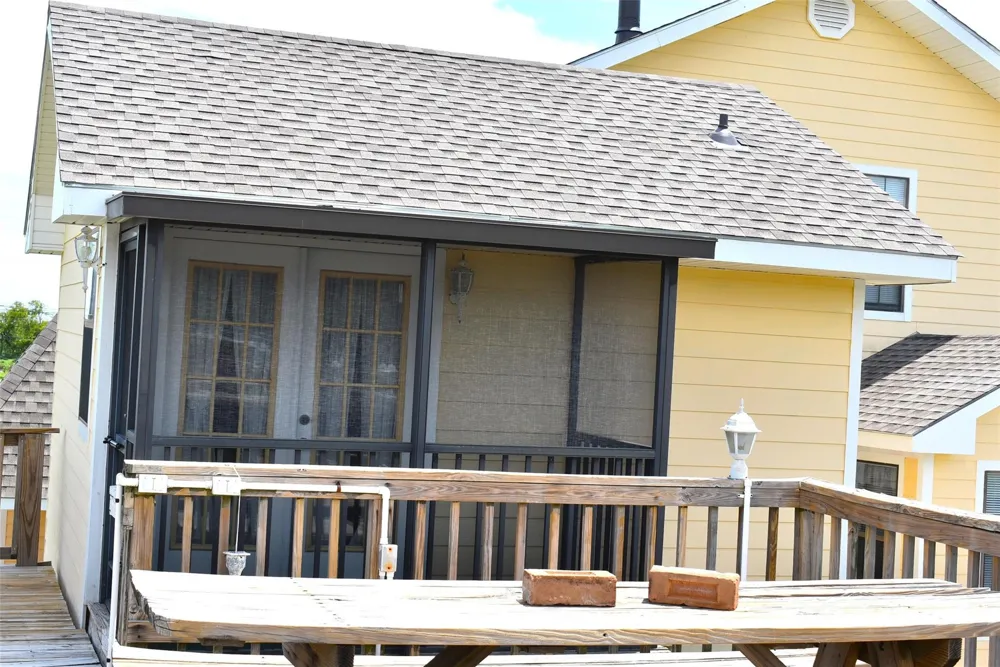 1657 County Road 291 Sargent, TX 77414