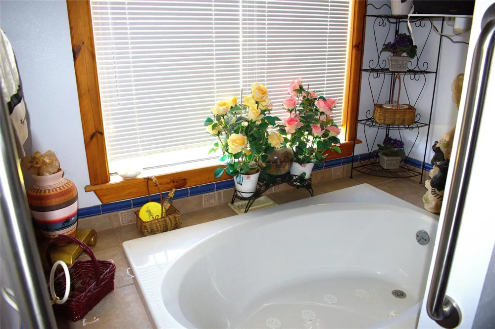 1657 County Road 291 Sargent, TX 77414
