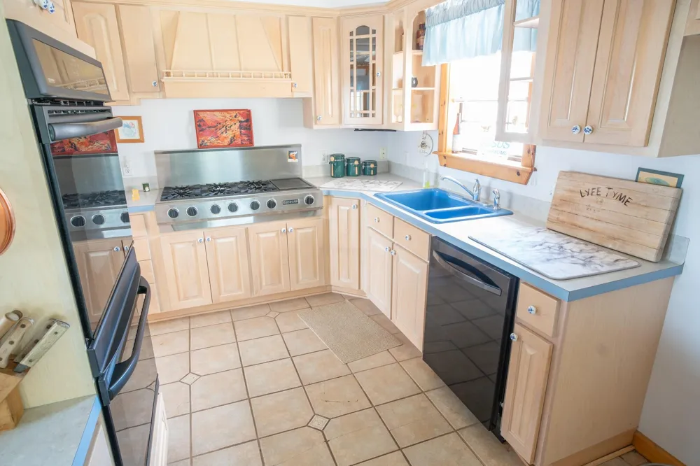 1657 County Road 291 Sargent, TX 77414