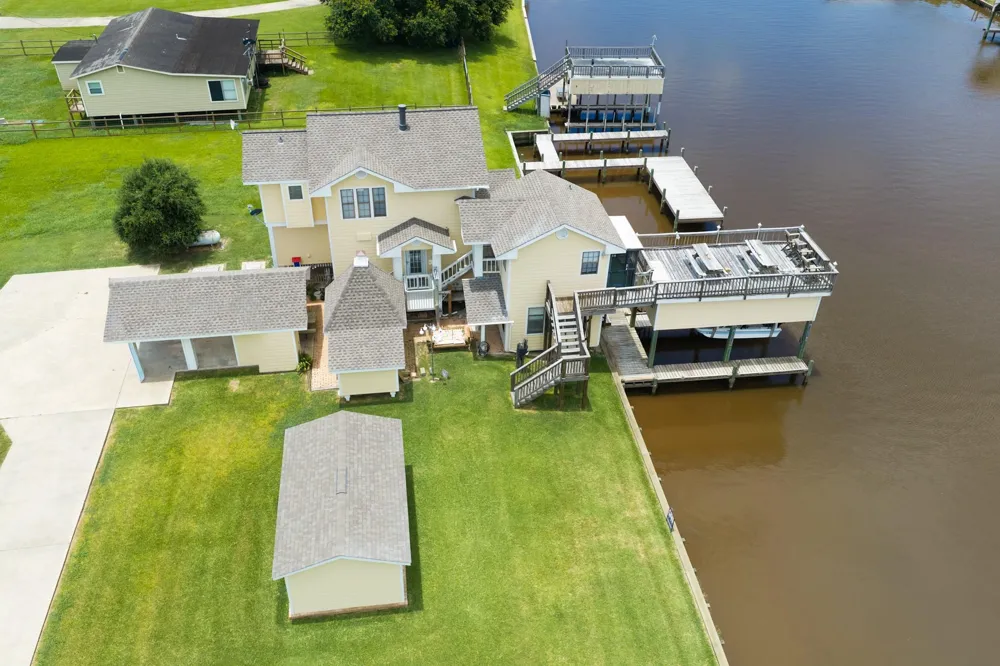 1657 County Road 291 Sargent, TX 77414