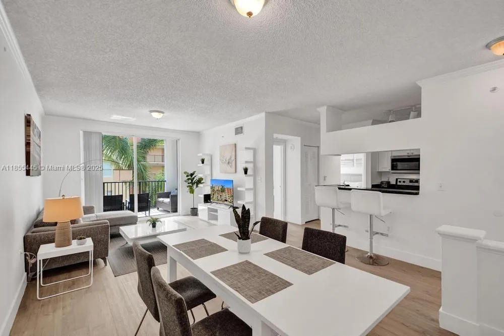 17100 Bay Rd #1511 Sunny Isles Beach, FL 33160