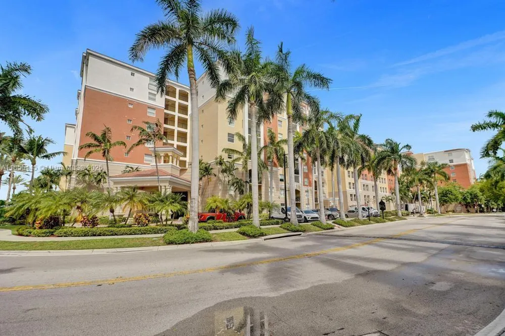 17100 Bay Rd #1511 Sunny Isles Beach, FL 33160