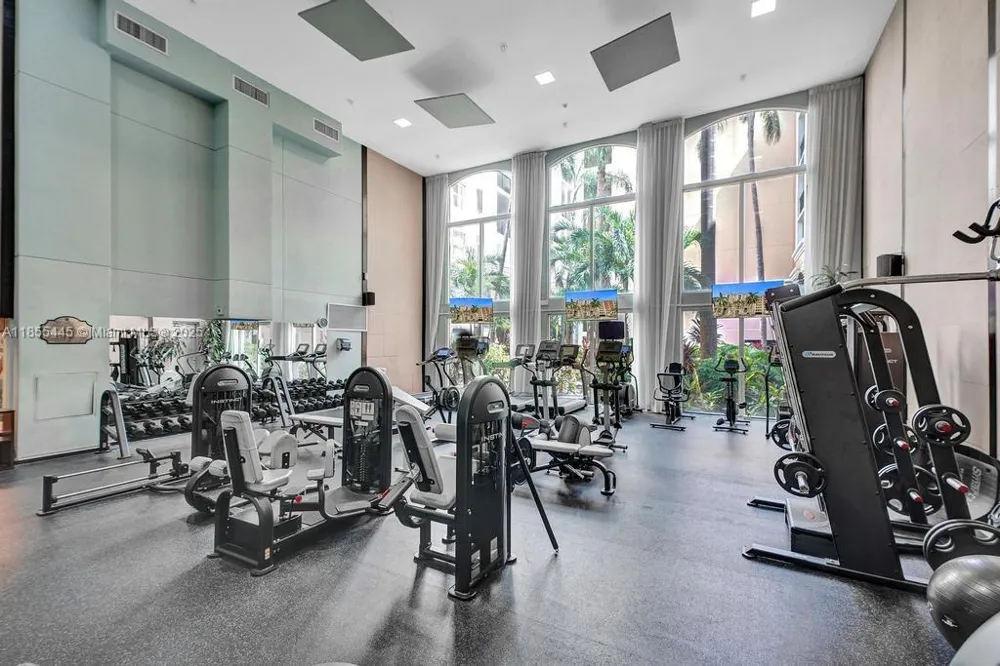 17100 Bay Rd #1511 Sunny Isles Beach, FL 33160