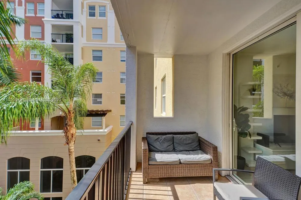 17100 Bay Rd #1511 Sunny Isles Beach, FL 33160