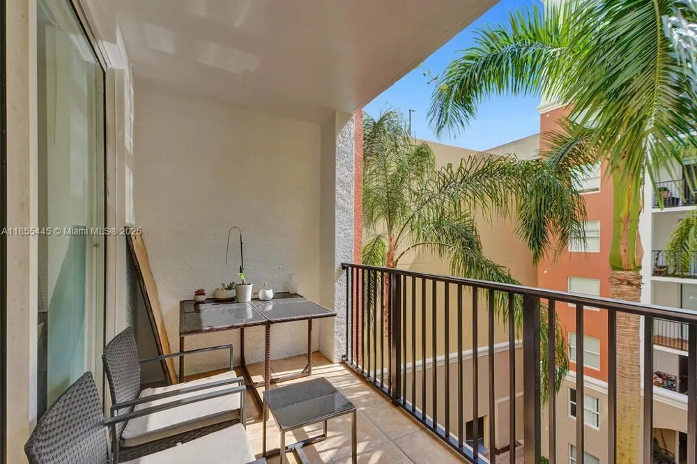 17100 Bay Rd #1511 Sunny Isles Beach, FL 33160