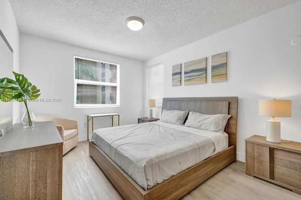 17100 Bay Rd #1511 Sunny Isles Beach, FL 33160