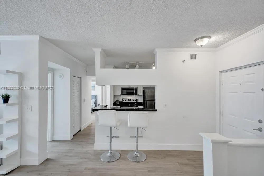 17100 Bay Rd #1511 Sunny Isles Beach, FL 33160