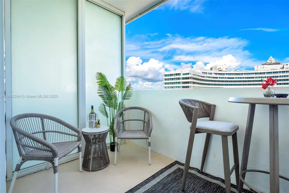 4391 Collins Ave #802 Miami Beach, FL 33140