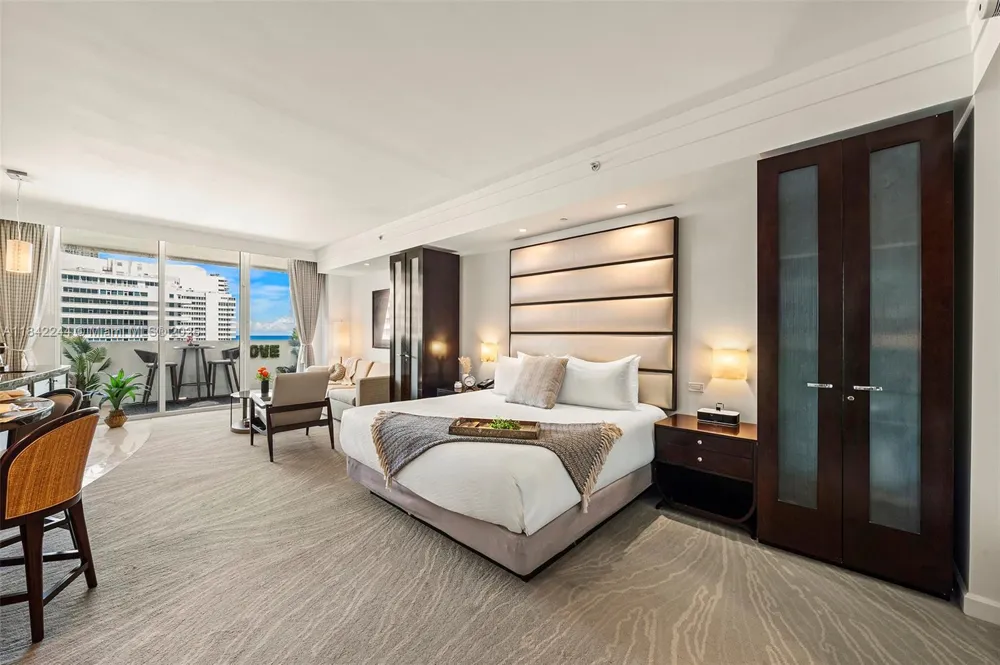 4391 Collins Ave #802 Miami Beach, FL 33140