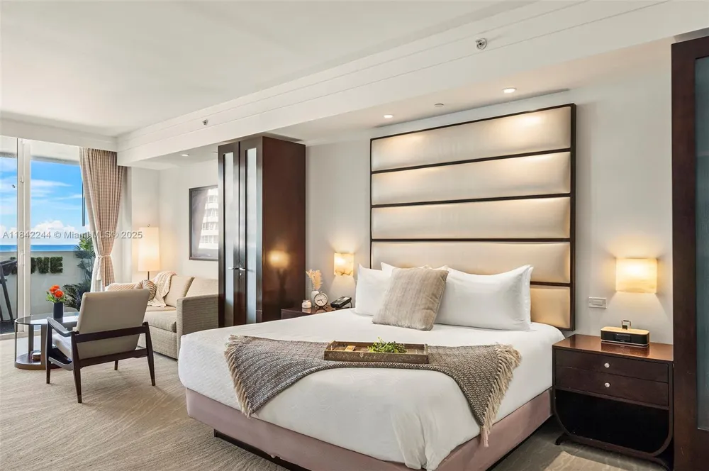 4391 Collins Ave #802 Miami Beach, FL 33140