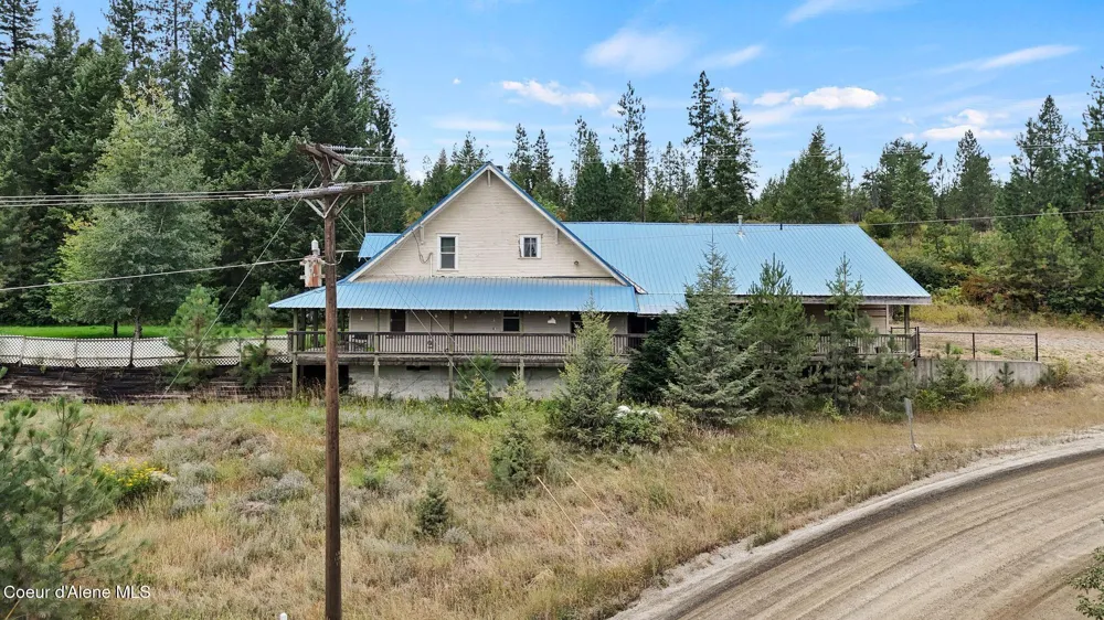 6702 Kelso Lake Road Athol, ID 83801