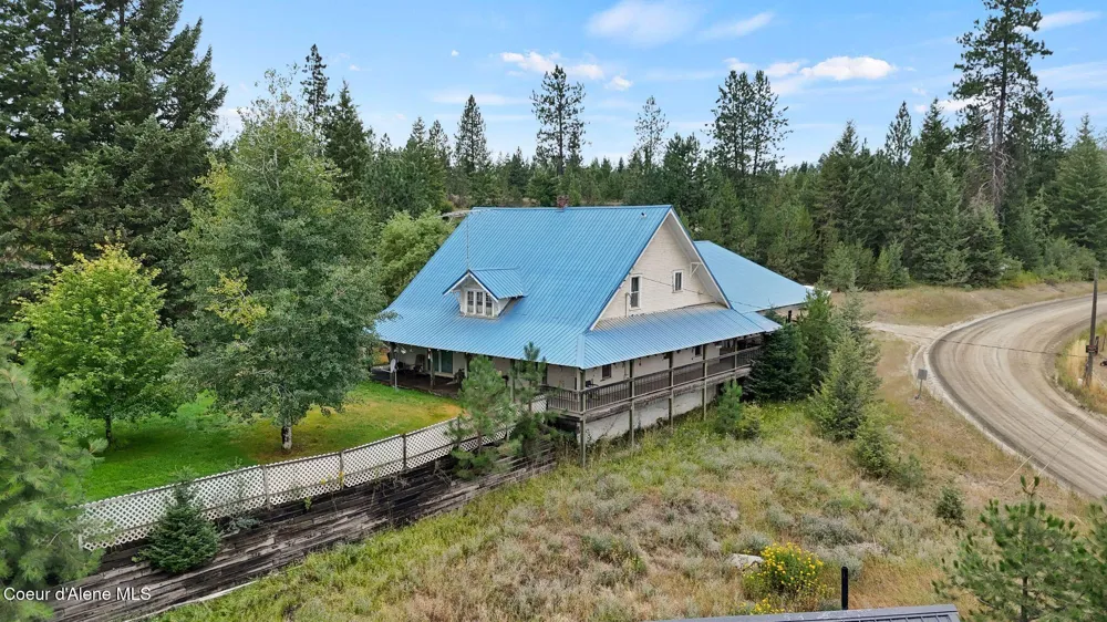 6702 Kelso Lake Road Athol, ID 83801