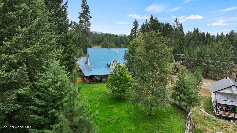 6702 Kelso Lake Road Athol, ID 83801