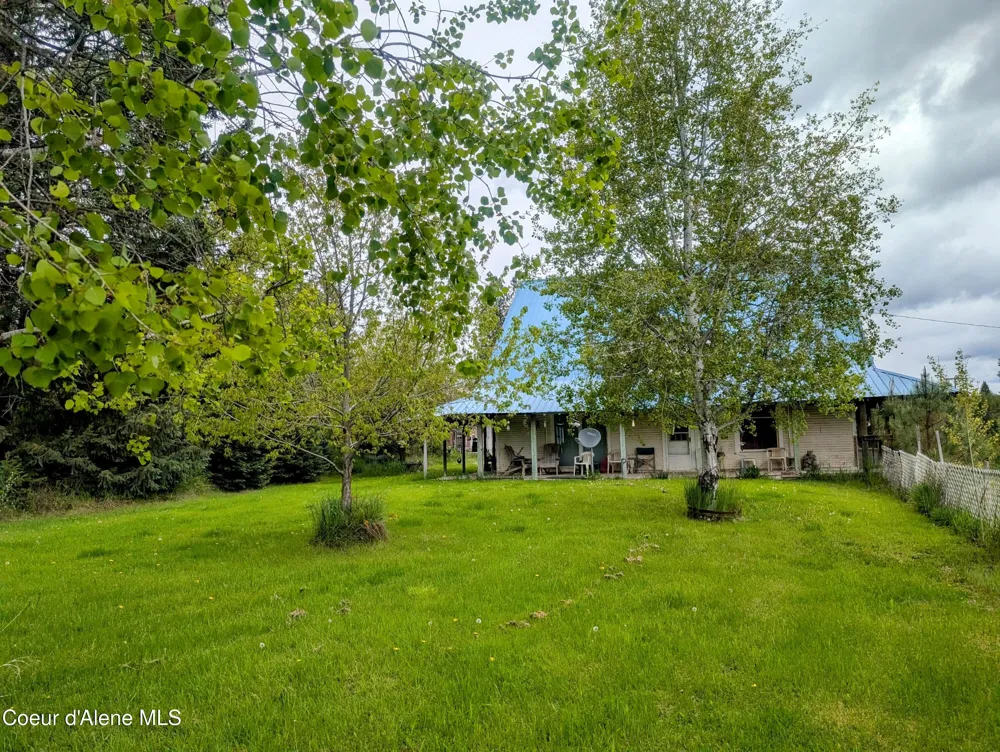 6702 Kelso Lake Road Athol, ID 83801