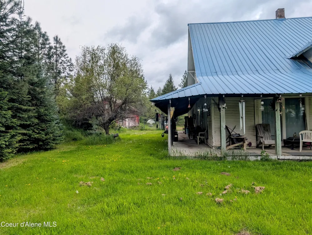 6702 Kelso Lake Road Athol, ID 83801