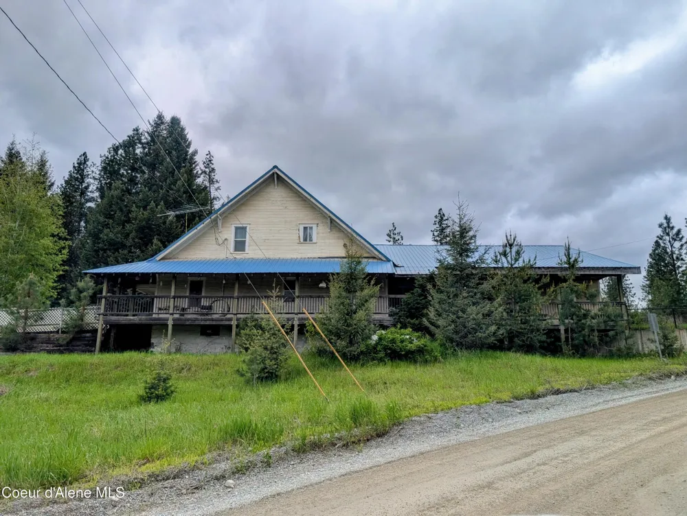 6702 Kelso Lake Road Athol, ID 83801