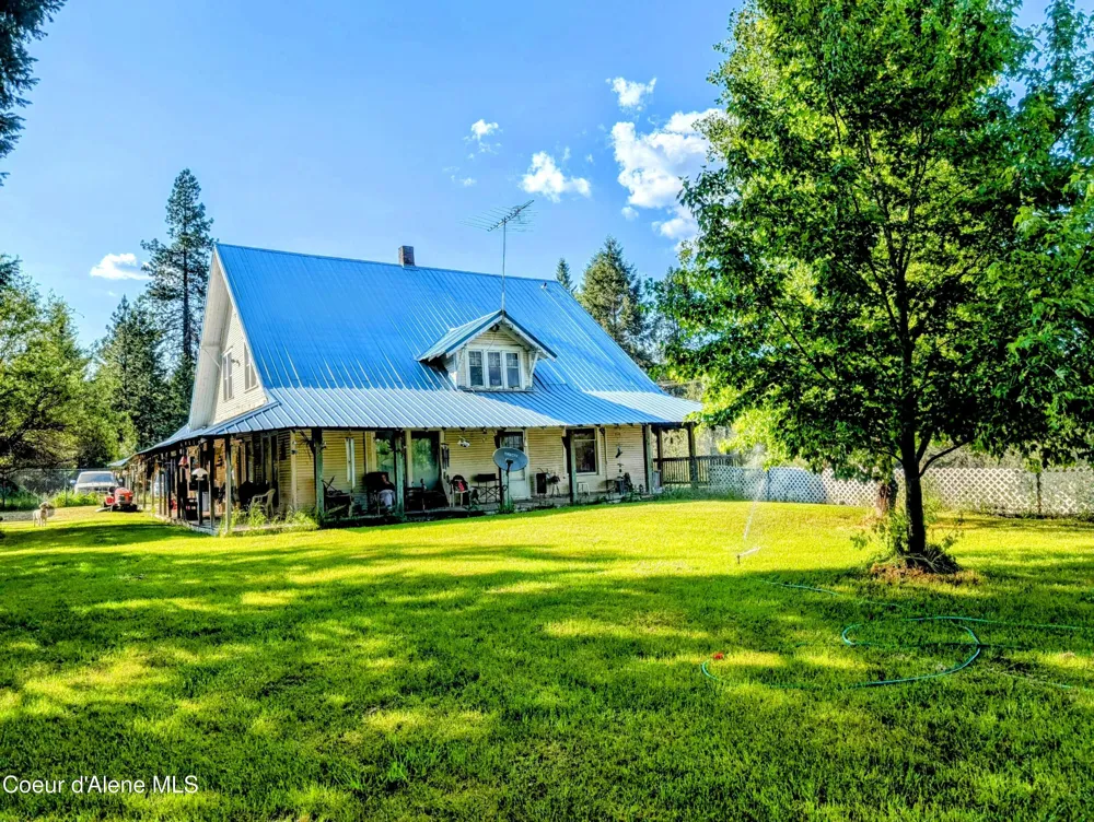 6702 Kelso Lake Road Athol, ID 83801