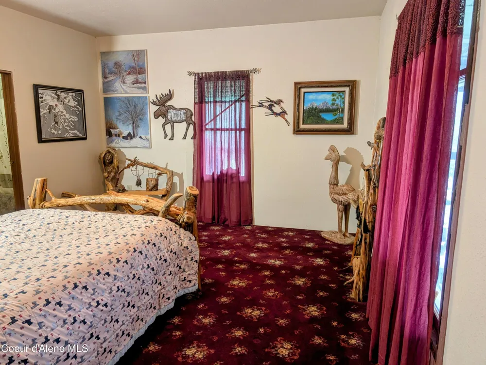 6702 Kelso Lake Road Athol, ID 83801