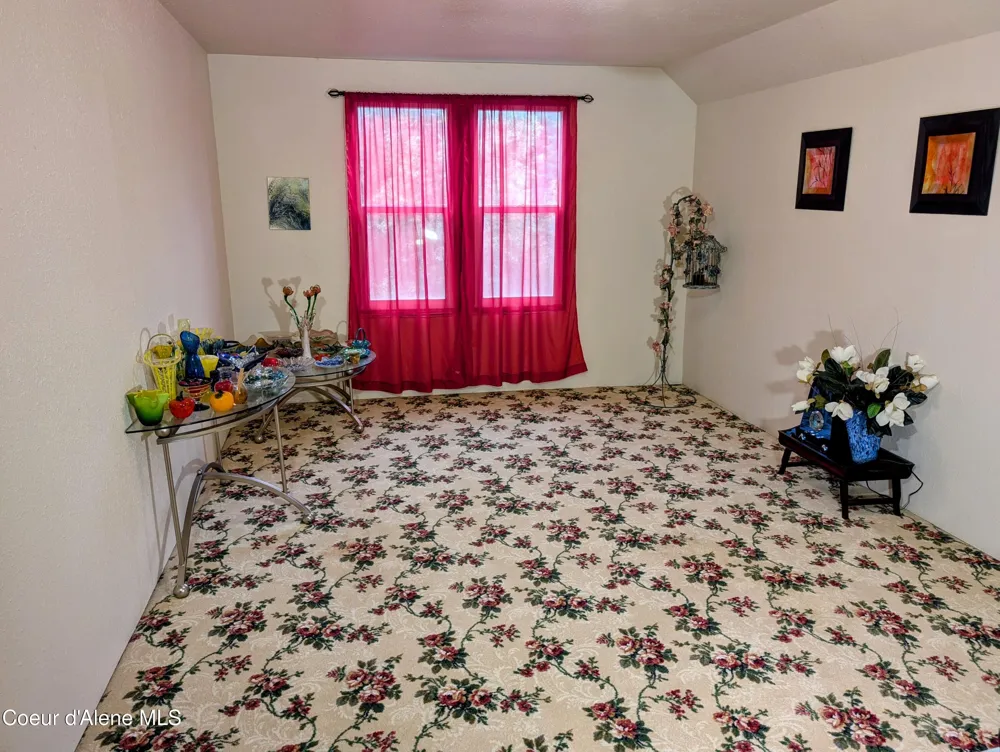 6702 Kelso Lake Road Athol, ID 83801
