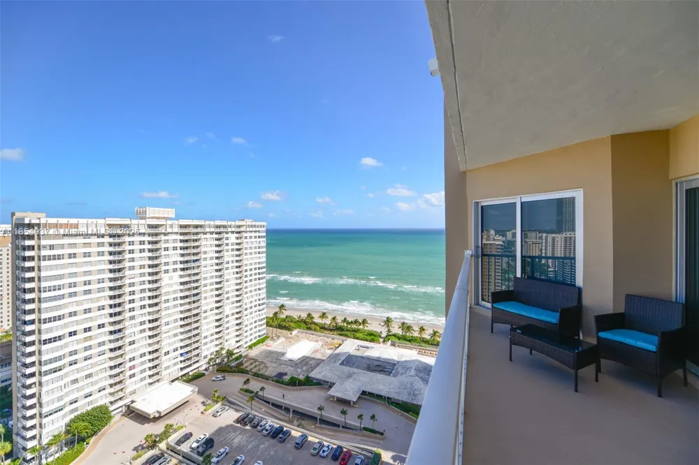 1980 S Ocean Dr #PHM Hallandale Beach, FL 33009