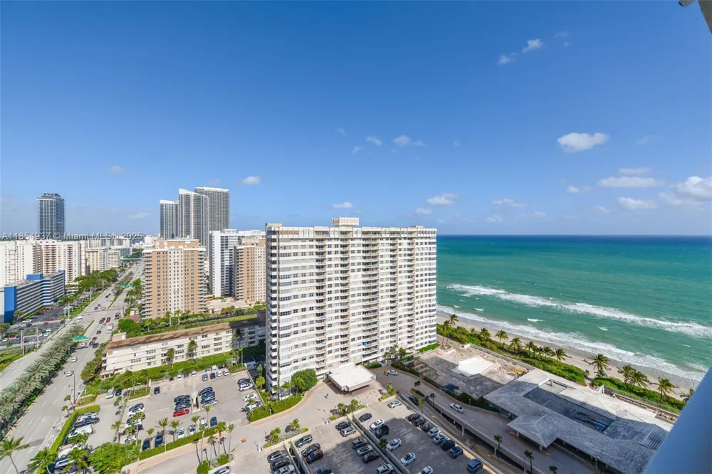 1980 S Ocean Dr #PHM Hallandale Beach, FL 33009
