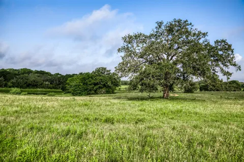 3 S Nassau Road