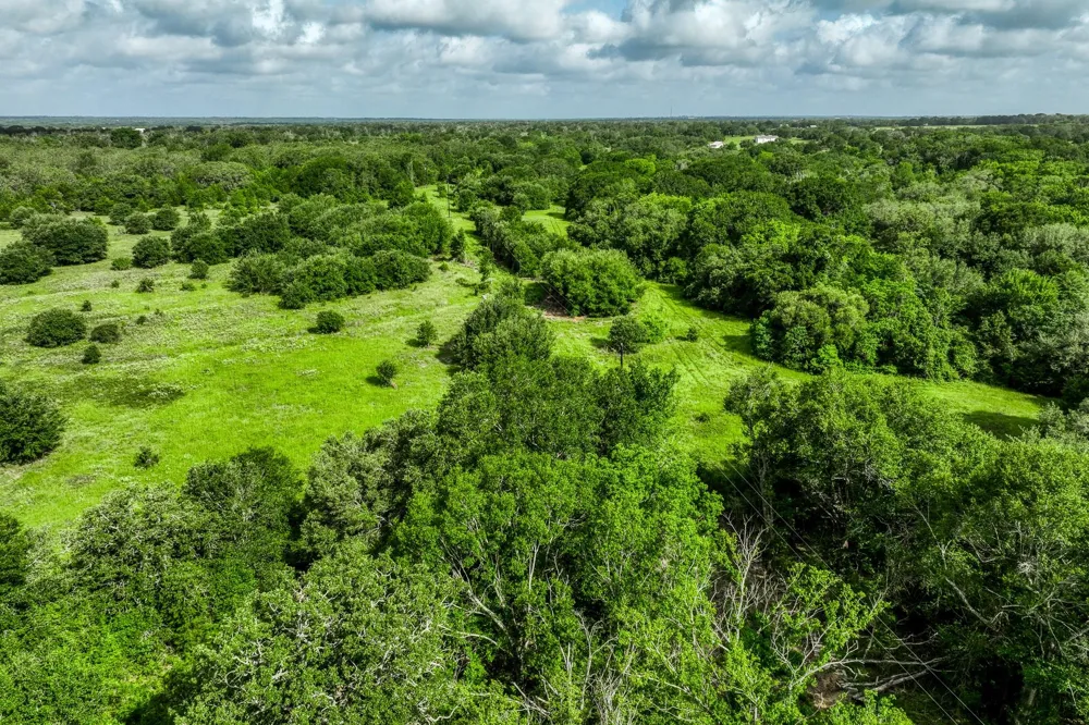3 S Nassau Road Round Top, TX 78954