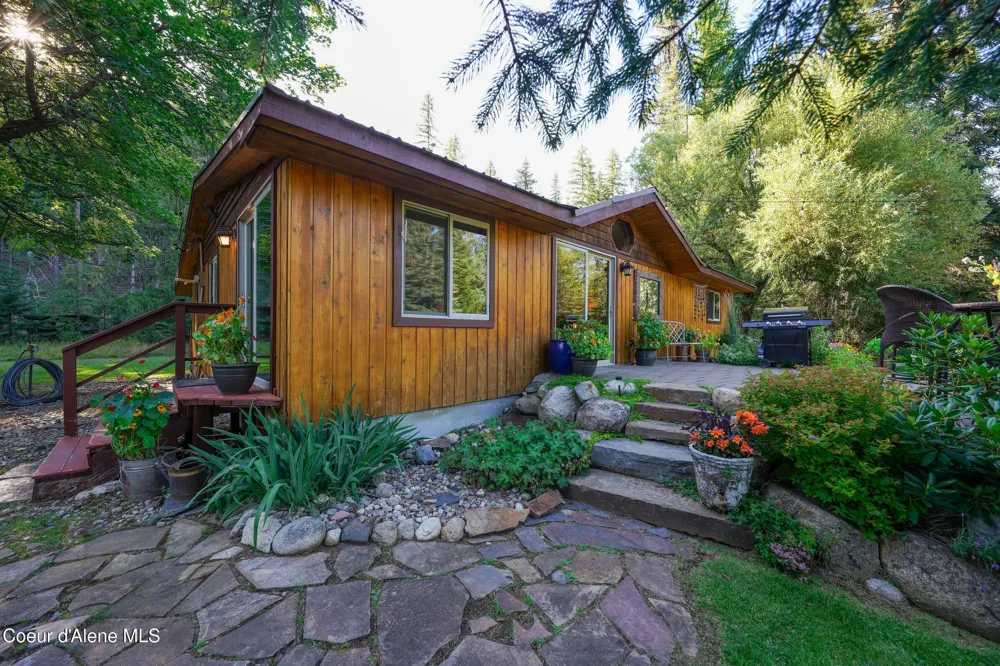 430 Nordman Nordman, ID 83848