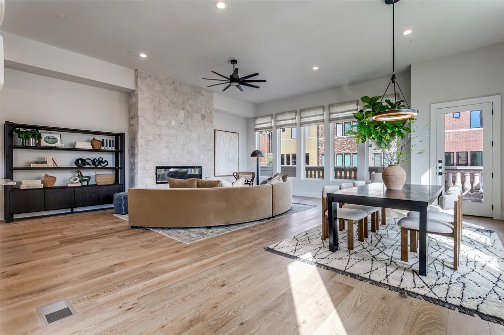 250 E Dallas Road #119 Grapevine, TX 76051