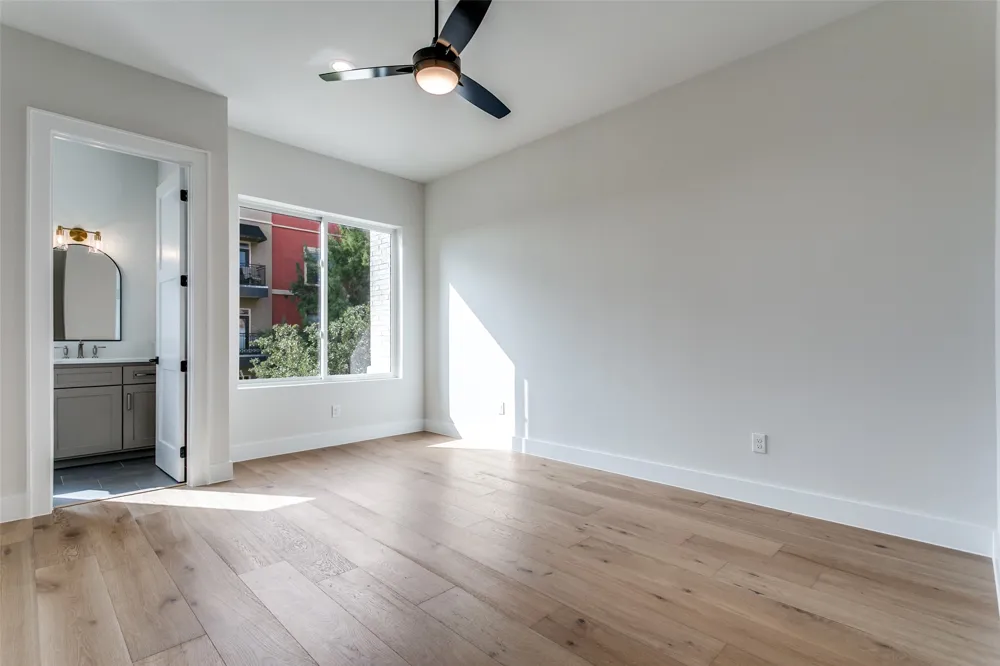 250 E Dallas Road #119 Grapevine, TX 76051