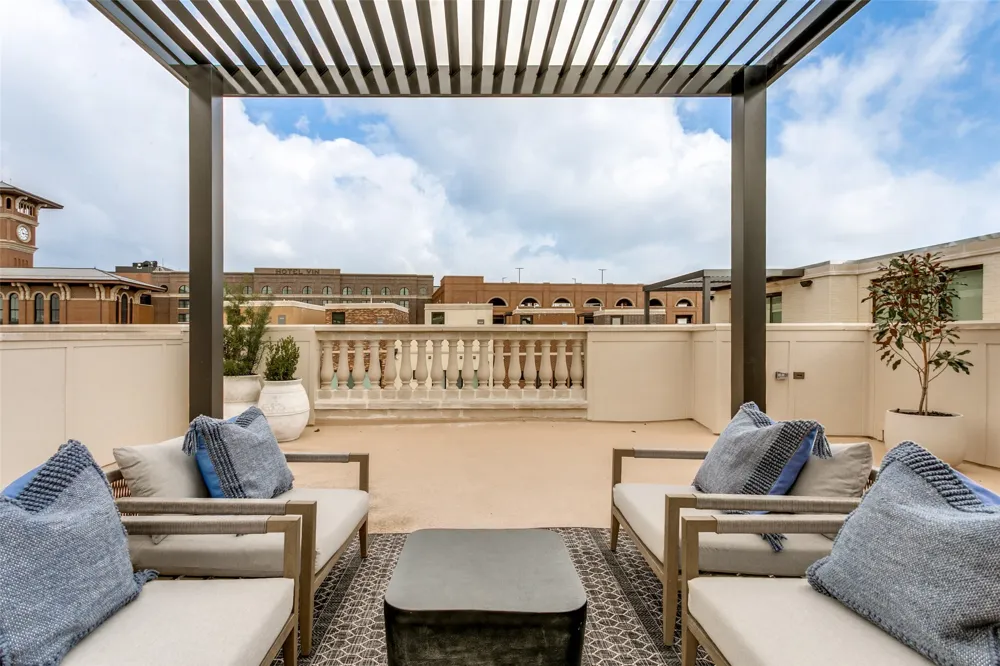 250 E Dallas Road #119 Grapevine, TX 76051