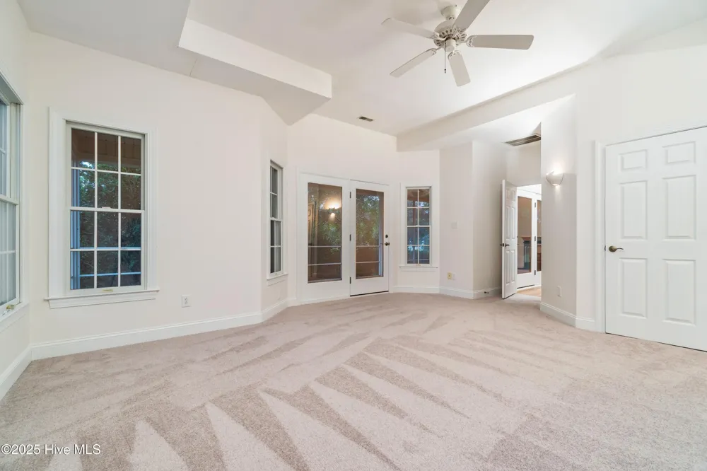 5529 Sandpiper Drive Oriental, NC 28571