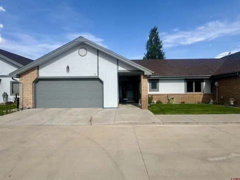 15 Sunnybrook Place #F