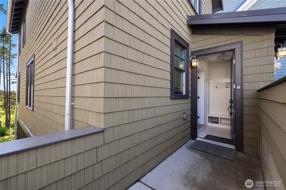 34 Seaside Lane Pacific Beach, WA 98571