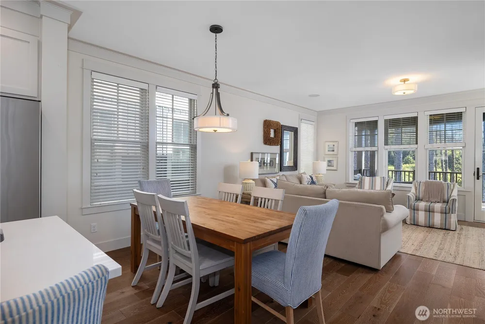 34 Seaside Lane Pacific Beach, WA 98571