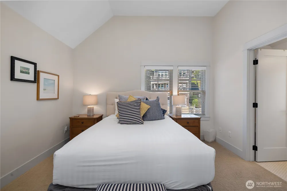 34 Seaside Lane Pacific Beach, WA 98571