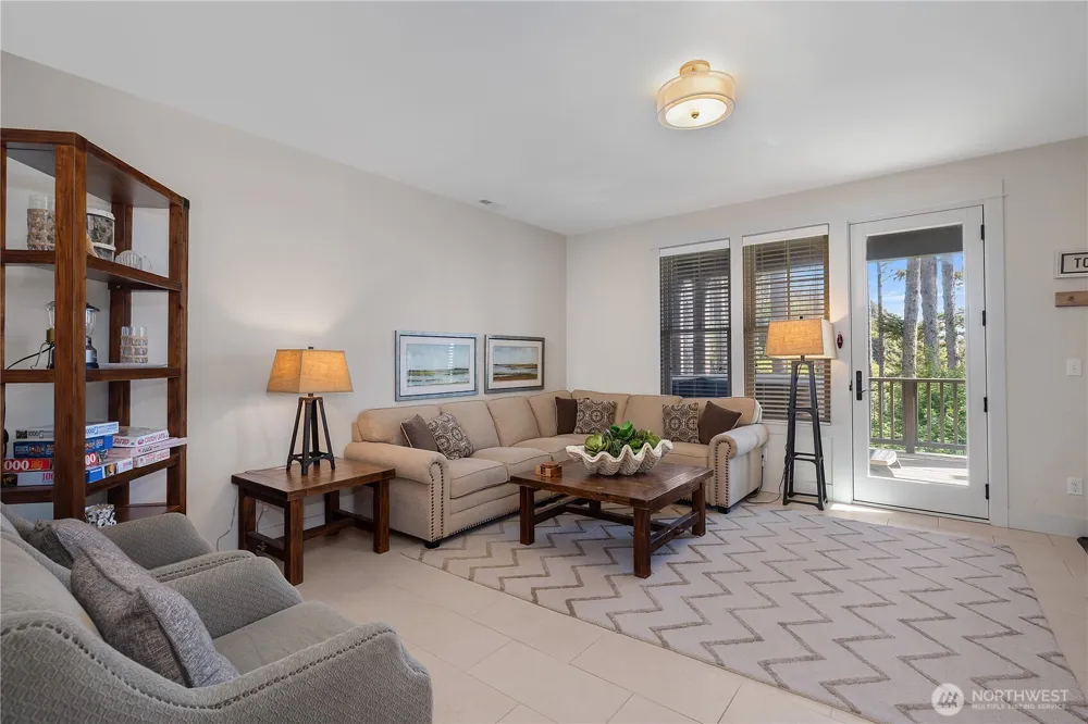34 Seaside Lane Pacific Beach, WA 98571