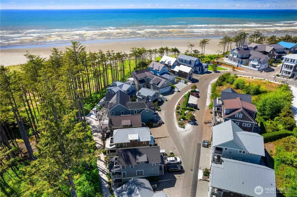 34 Seaside Lane Pacific Beach, WA 98571