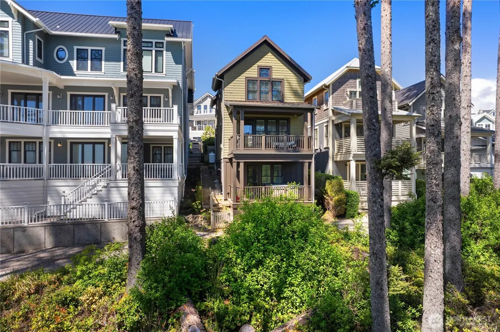 34 Seaside Lane Pacific Beach, WA 98571