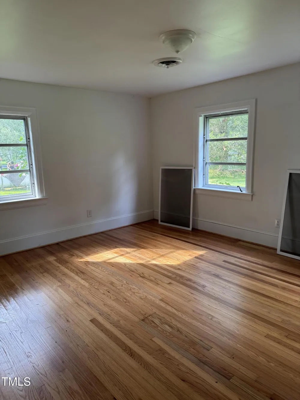 324 S Bank Street Roper, NC 27970